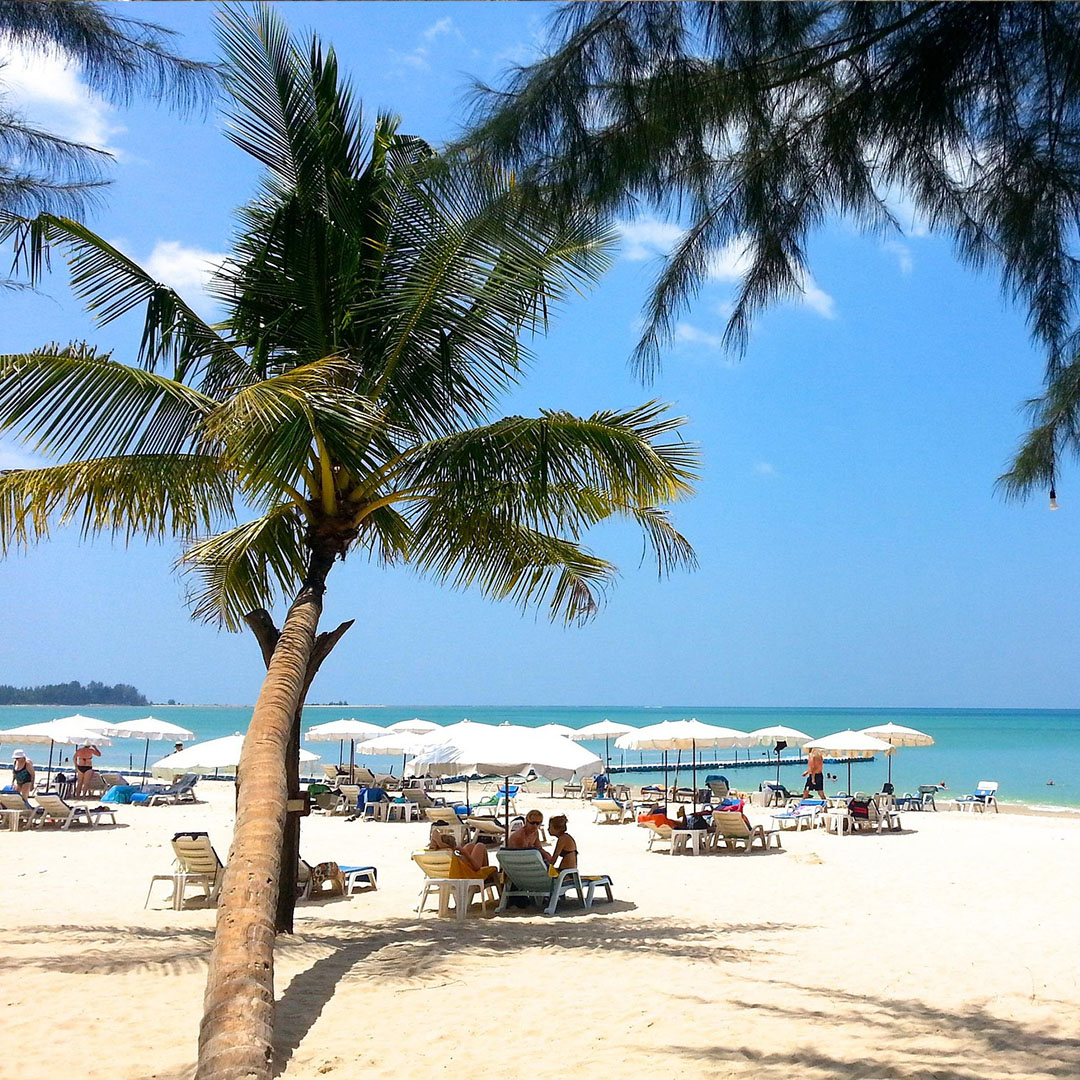 Beachfront Dinner and Fire Show - Koh Phangan - Image 2